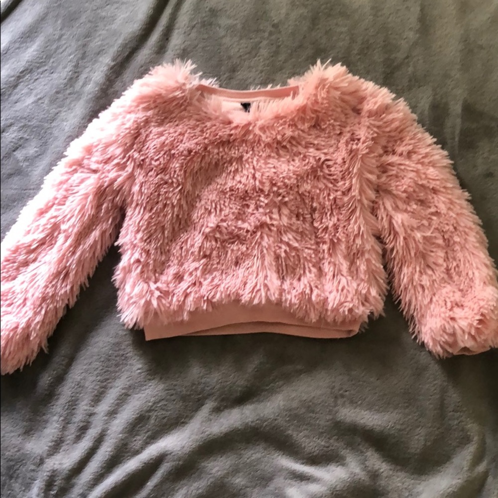 Girls pink Art Class size M fluffy sweater !!!!